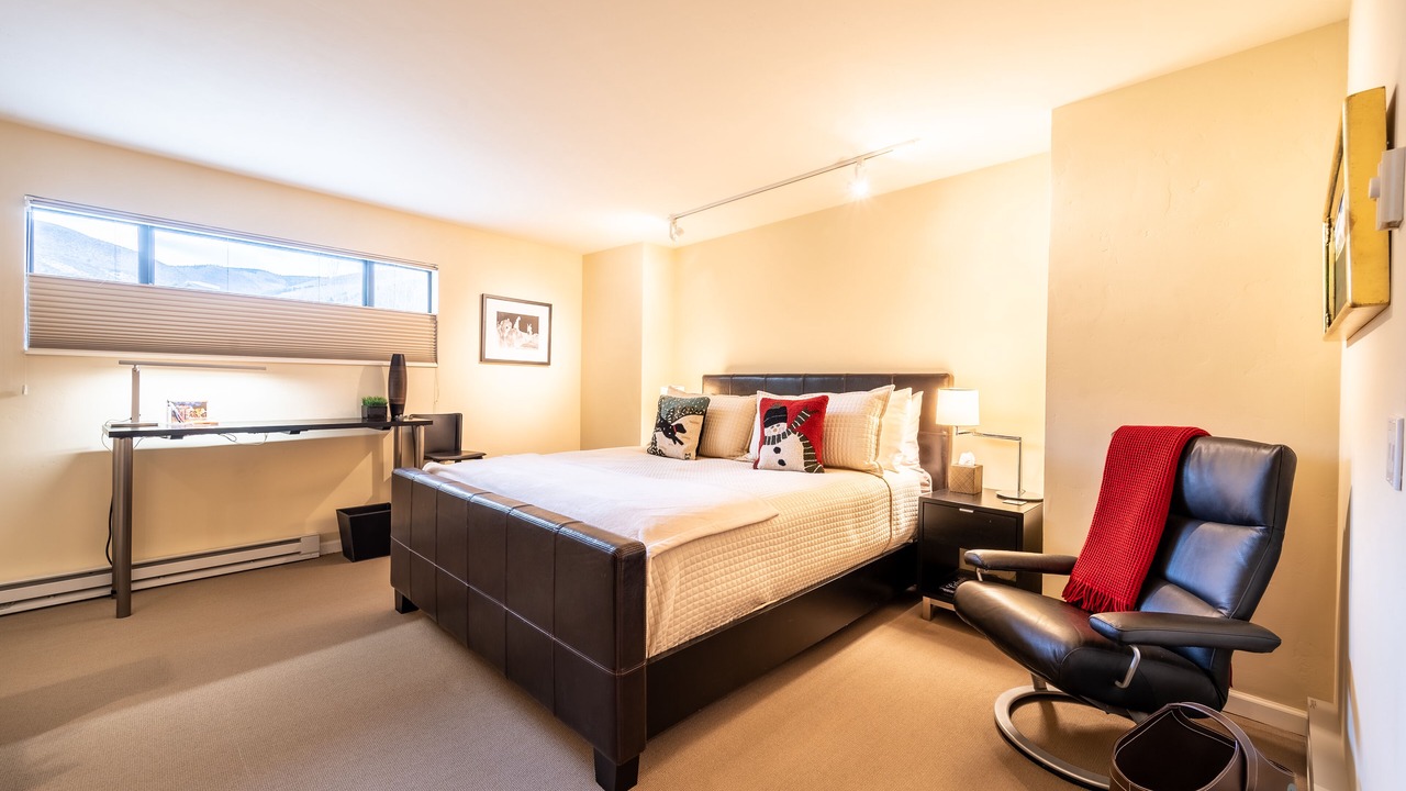Photo of Bedroom in Avon