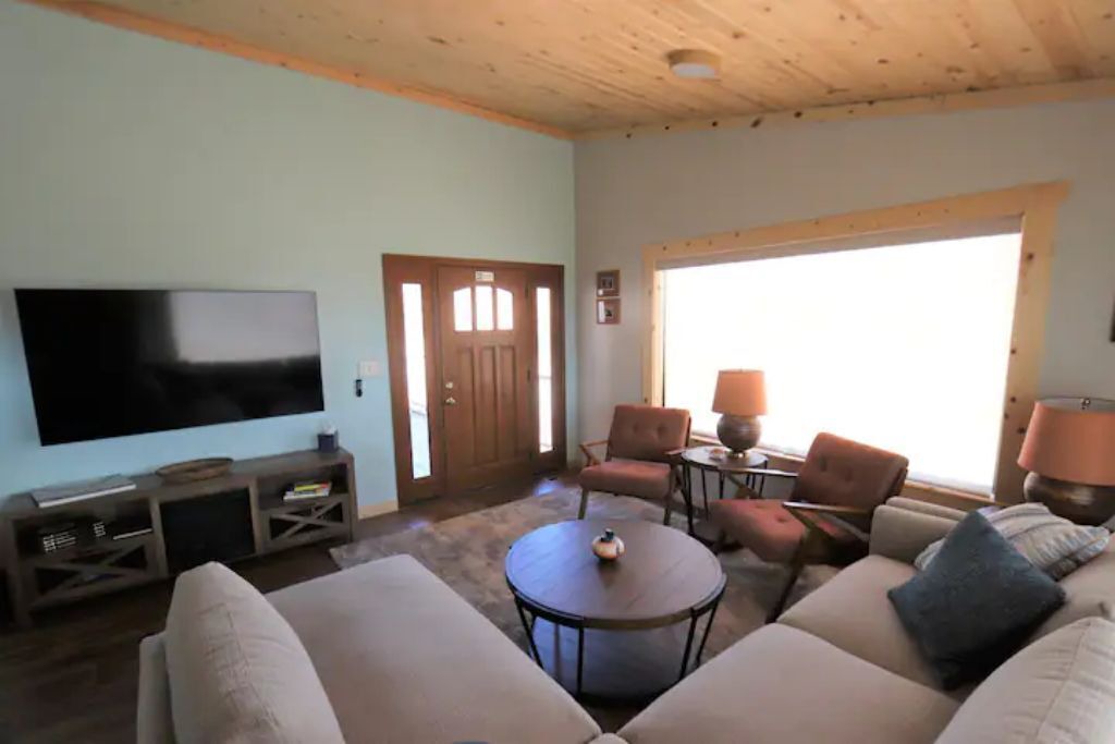 Photo of Livingroom in Torrey