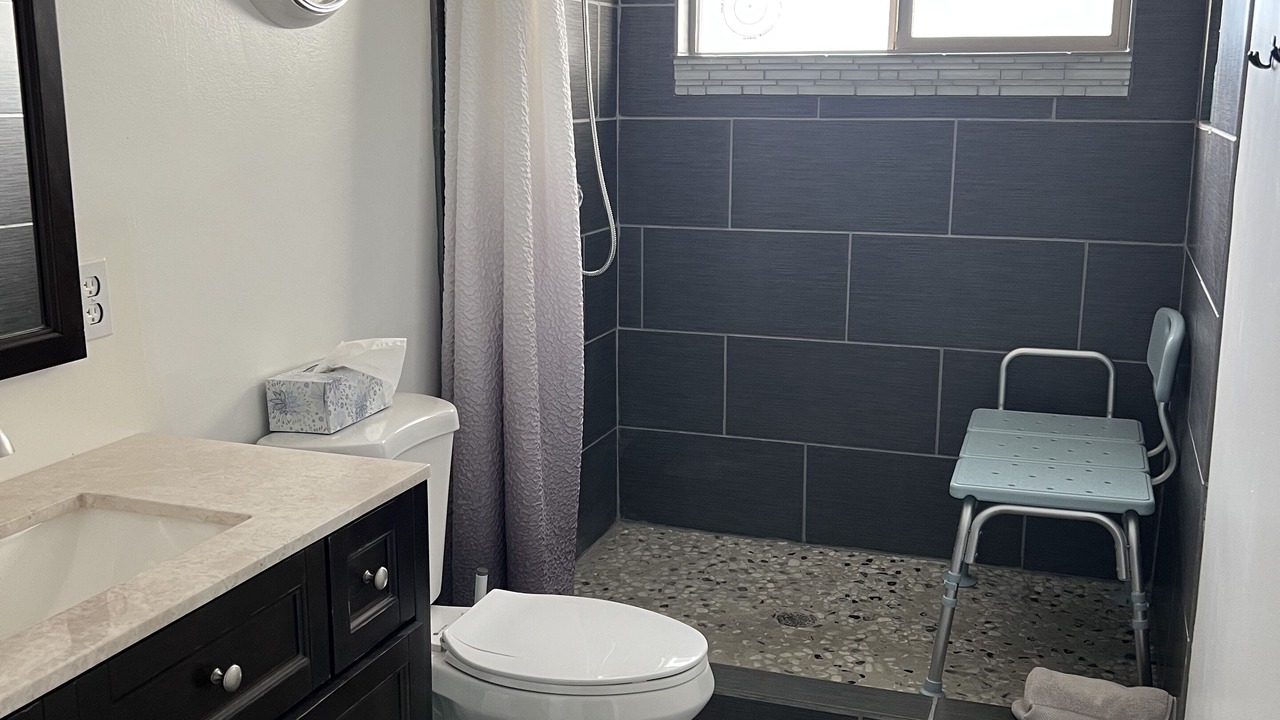Photo of Bathroom in Sandy