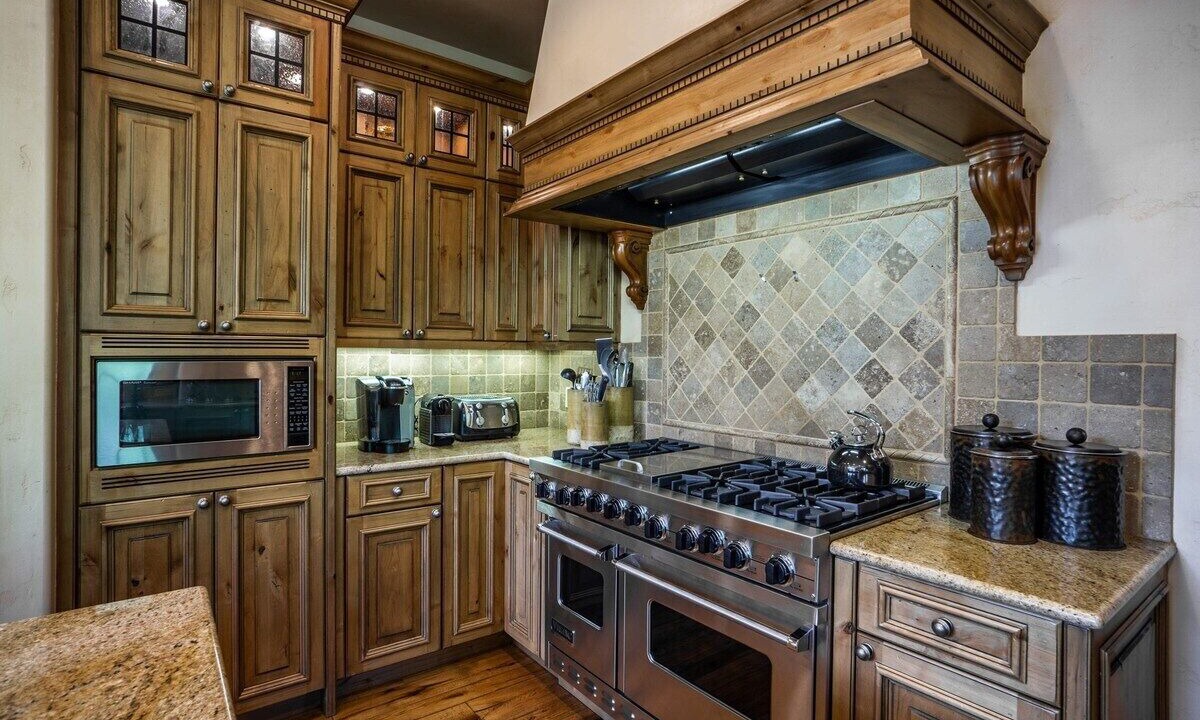 Photo of Kitchen in Edwards