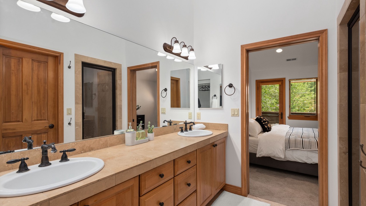 Photo of Bathroom in Basalt