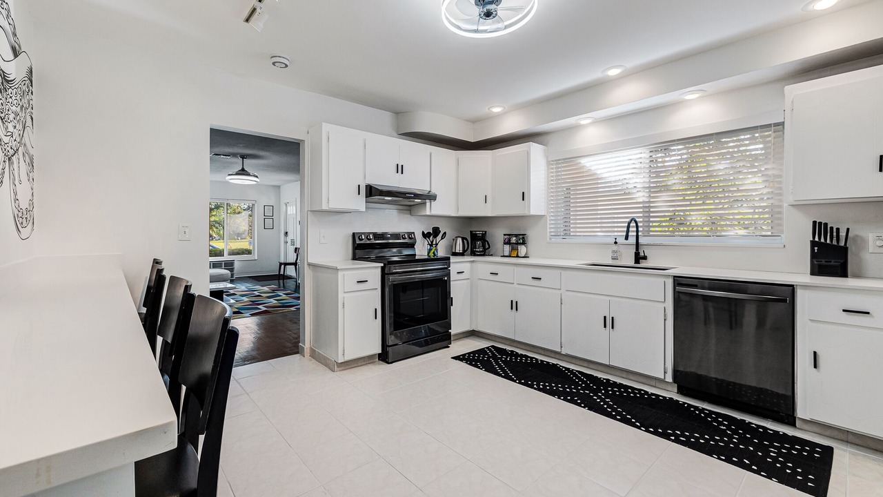 Photo of Kitchen in Downtown Hollywood