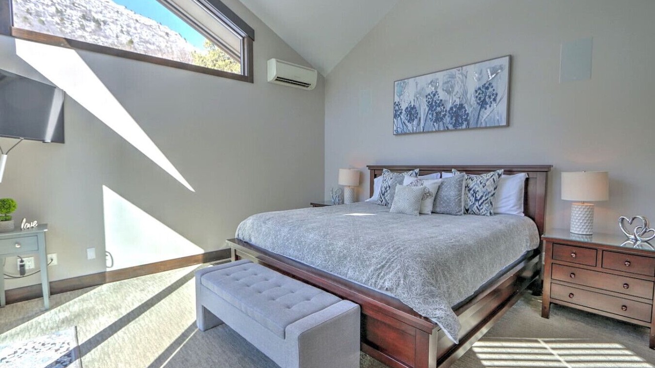 Photo of Bedroom in Glenwood Springs
