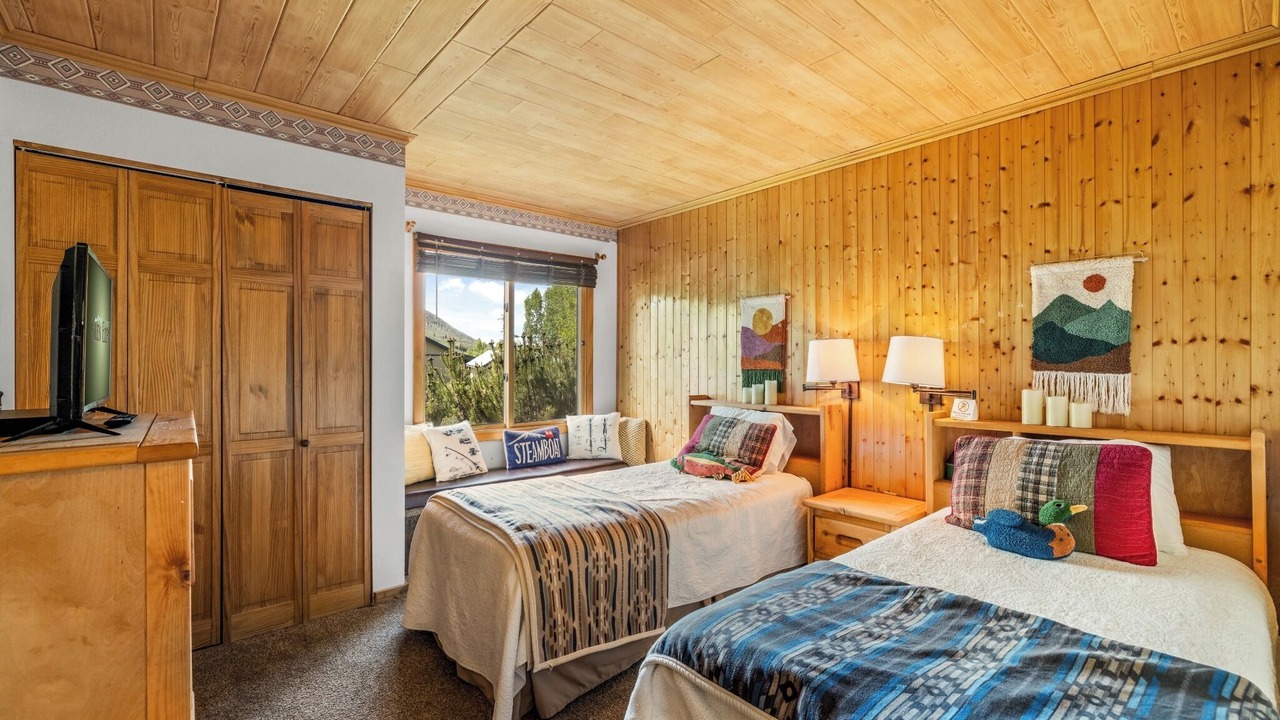 Photo of Bedroom in Clark