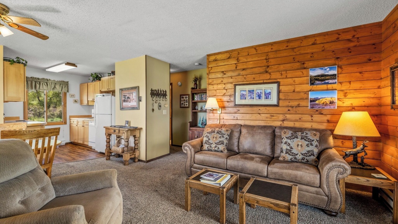 Photo of Livingroom in Clark