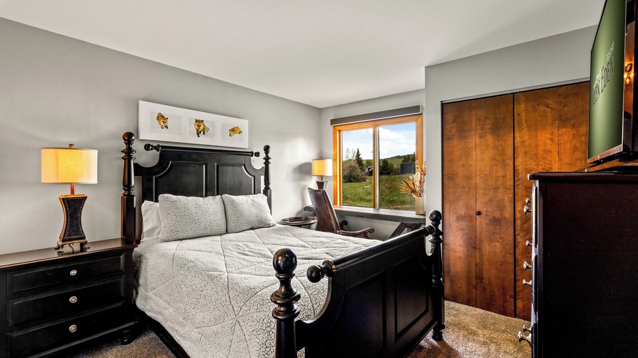 Photo of Bedroom in Clark