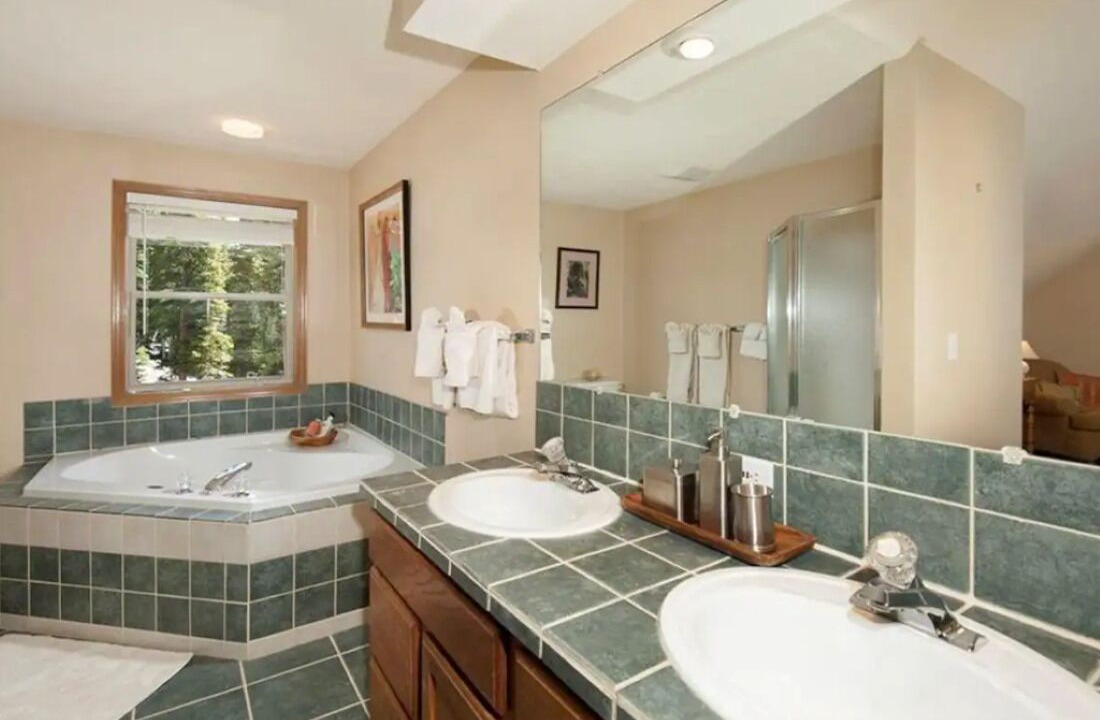 Photo of Bathroom in Quandary Village