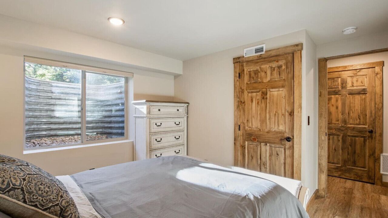 Photo of Bedroom in Meadow View Heights