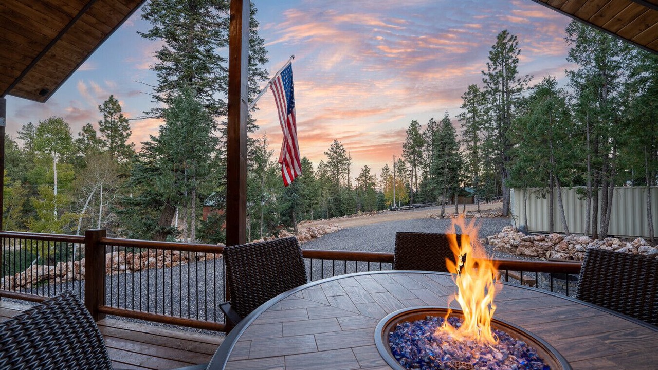 Photo of Outdoor in Meadow View Heights