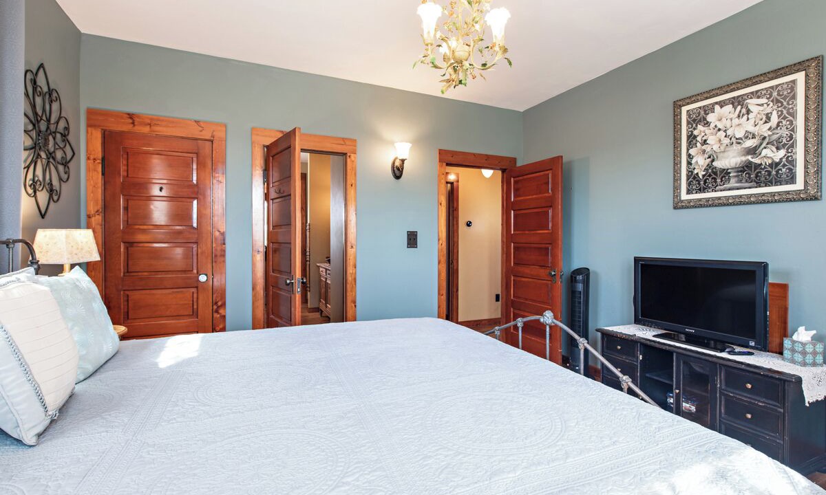 Photo of Bedroom in Silt
