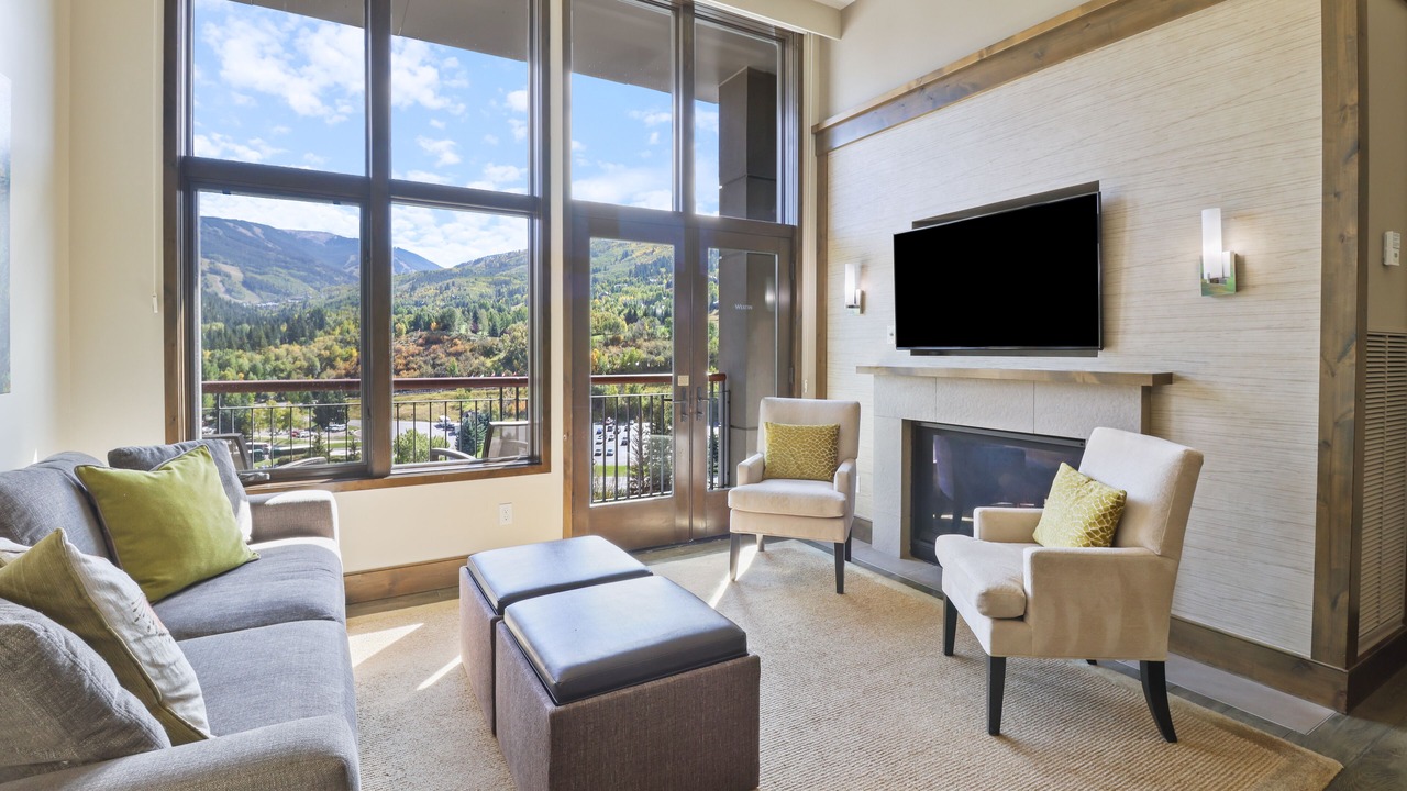 Photo of Livingroom in Avon