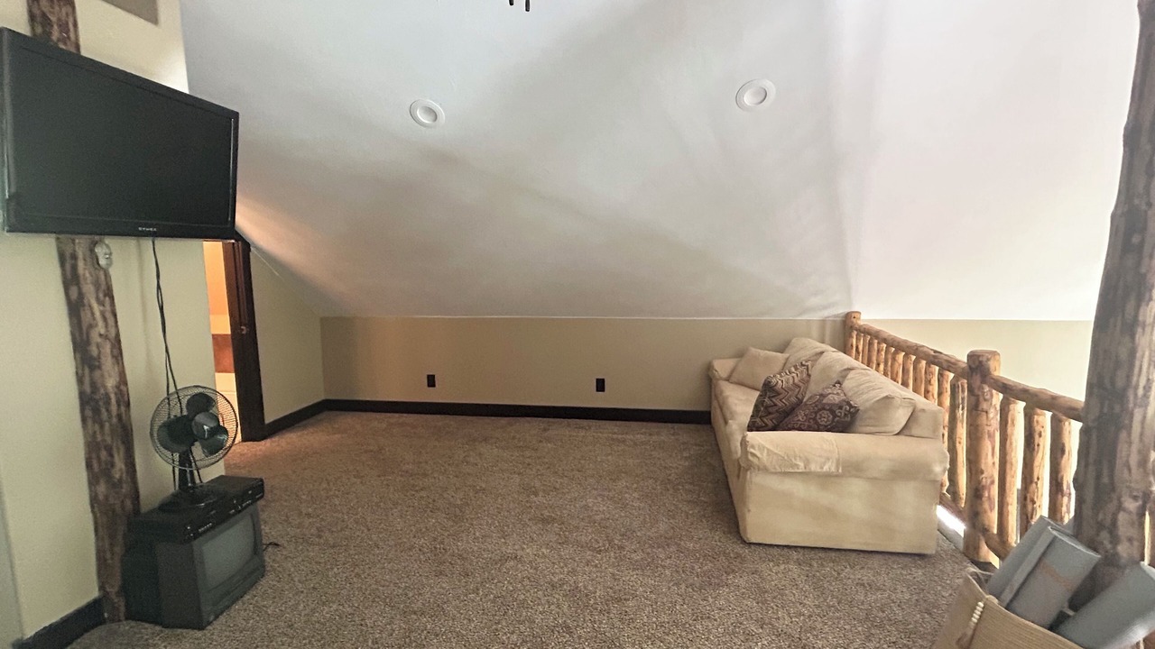 Photo of Livingroom in Mammoth Creek