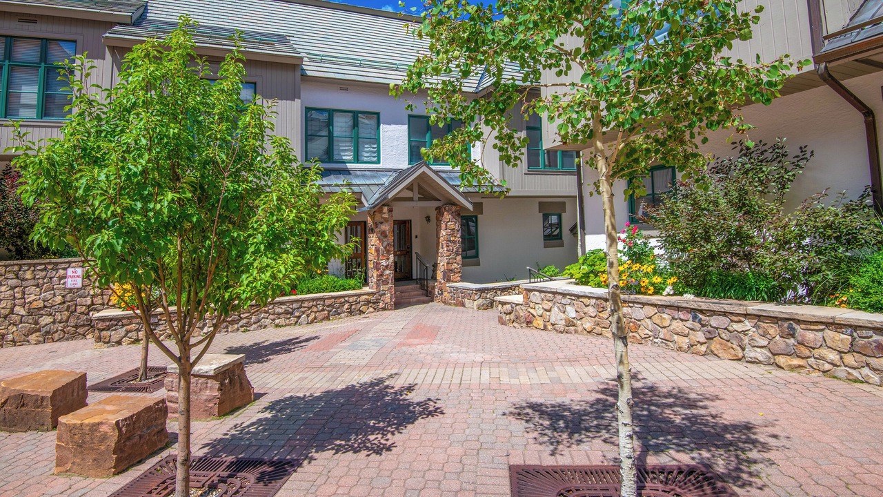 Photo of Outdoor in Highlands Townhomes
