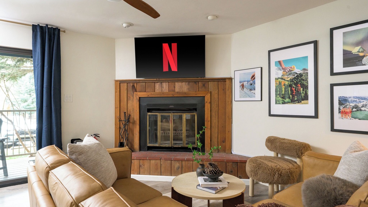 Photo of Livingroom in Avon