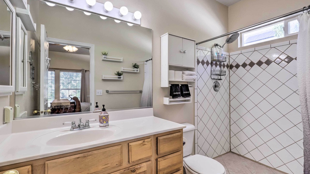 Photo of Bathroom in Eagle Mountain