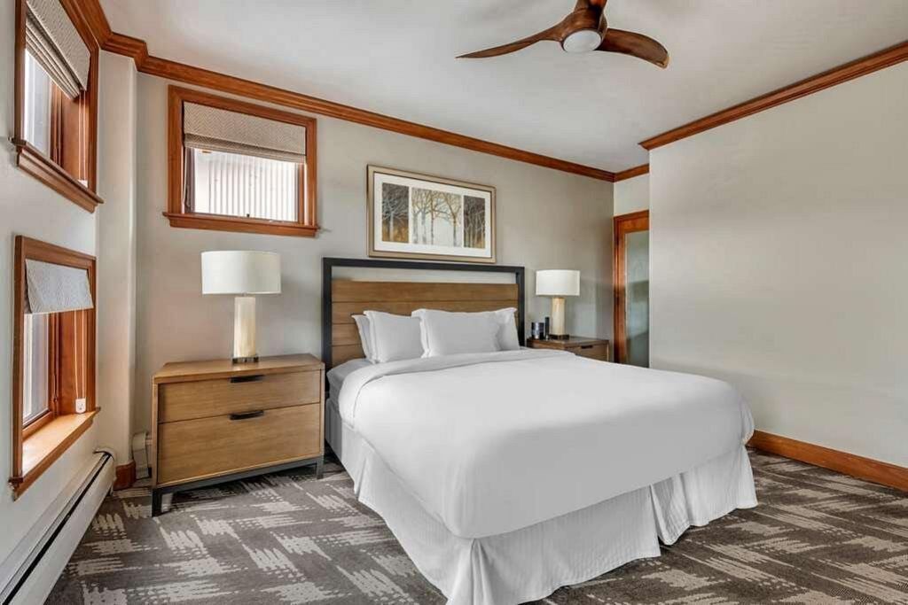 Photo of Bedroom in Peak 9