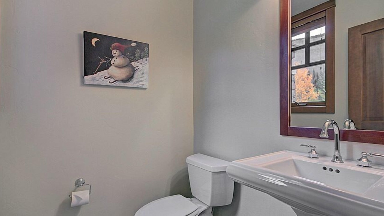 Photo of Bathroom in Copper Mountain Village