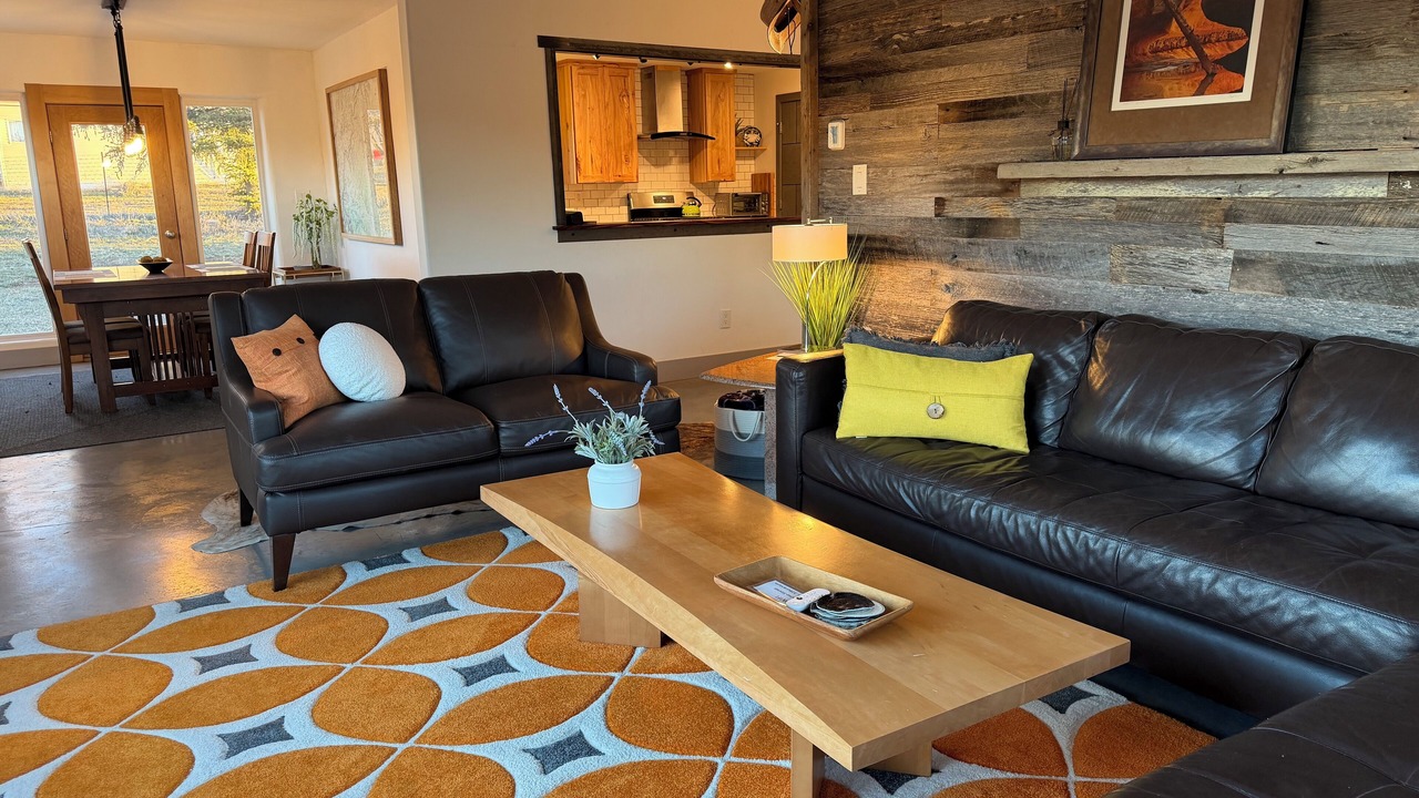 Photo of Livingroom in Monticello