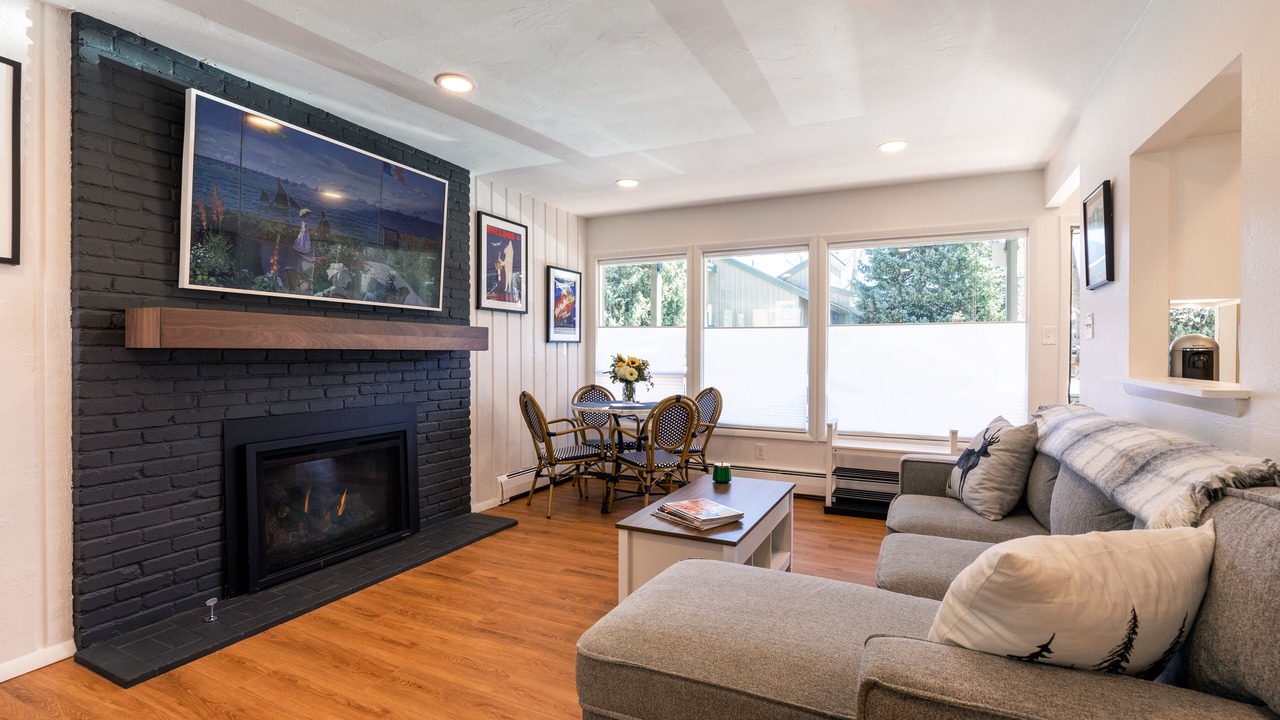 Photo of Livingroom in Vail