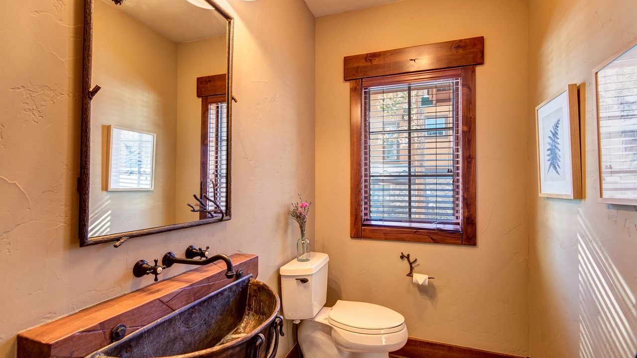 Photo of Bedroom in Four O'Clock