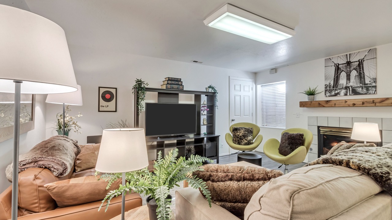 Photo of Livingroom in Cottonwood Heights