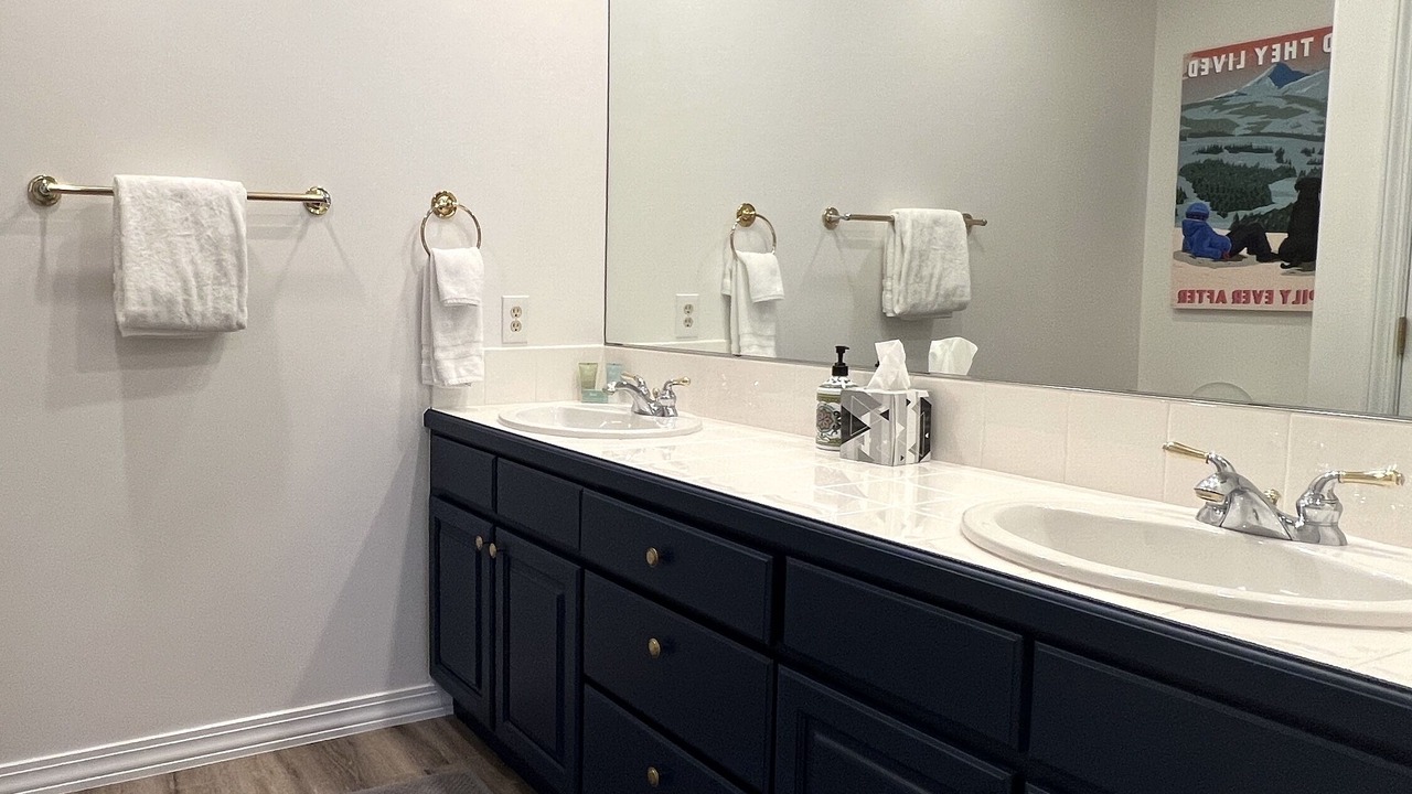 Photo of Bathroom in Edwards