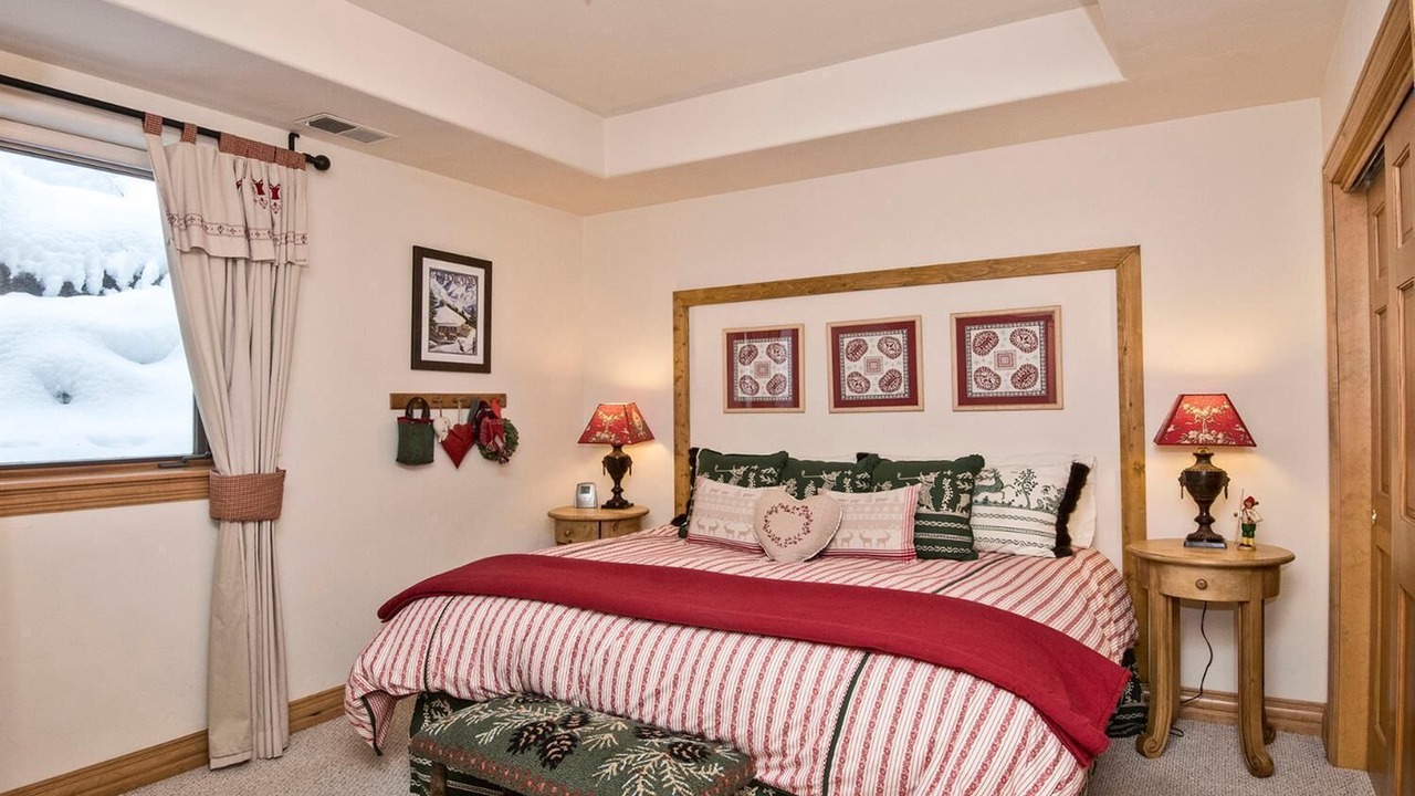 Photo of Bedroom in Edwards