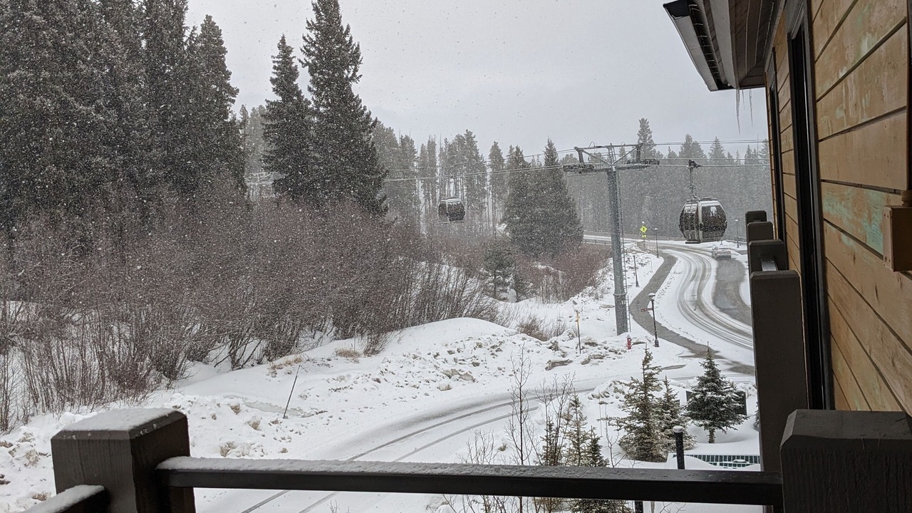 Photo of Outdoor in Peak 8