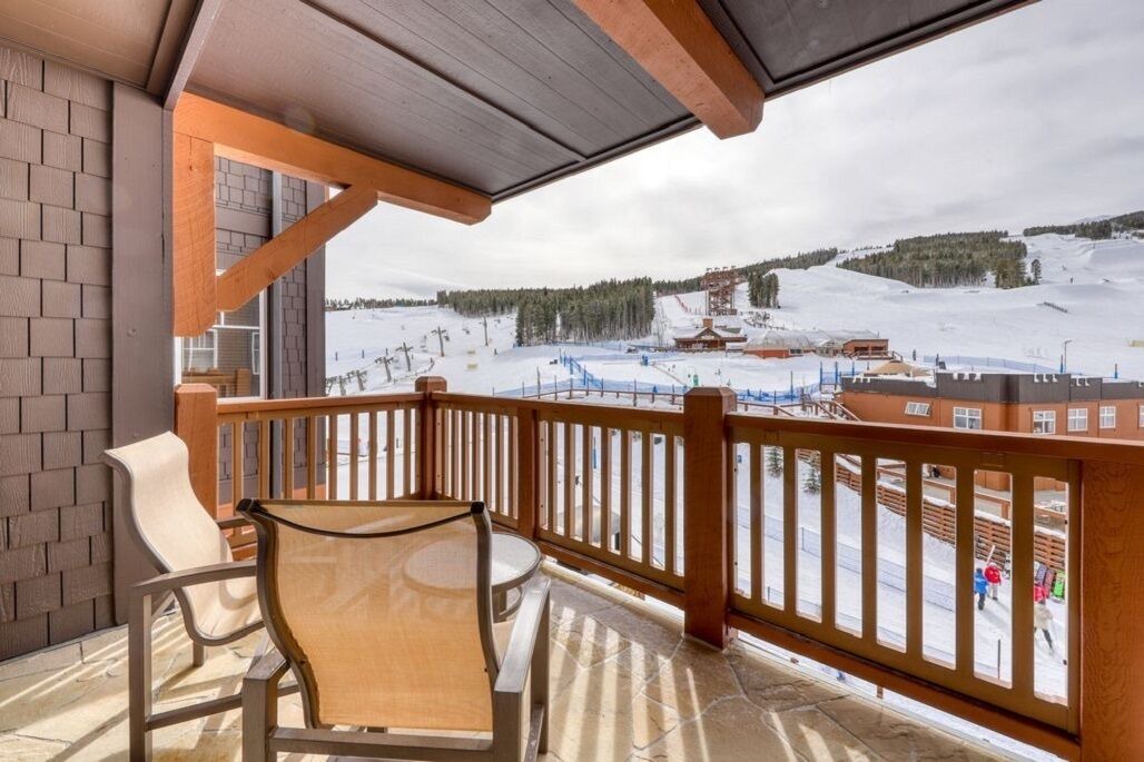 Photo of Outdoor in Peak 8