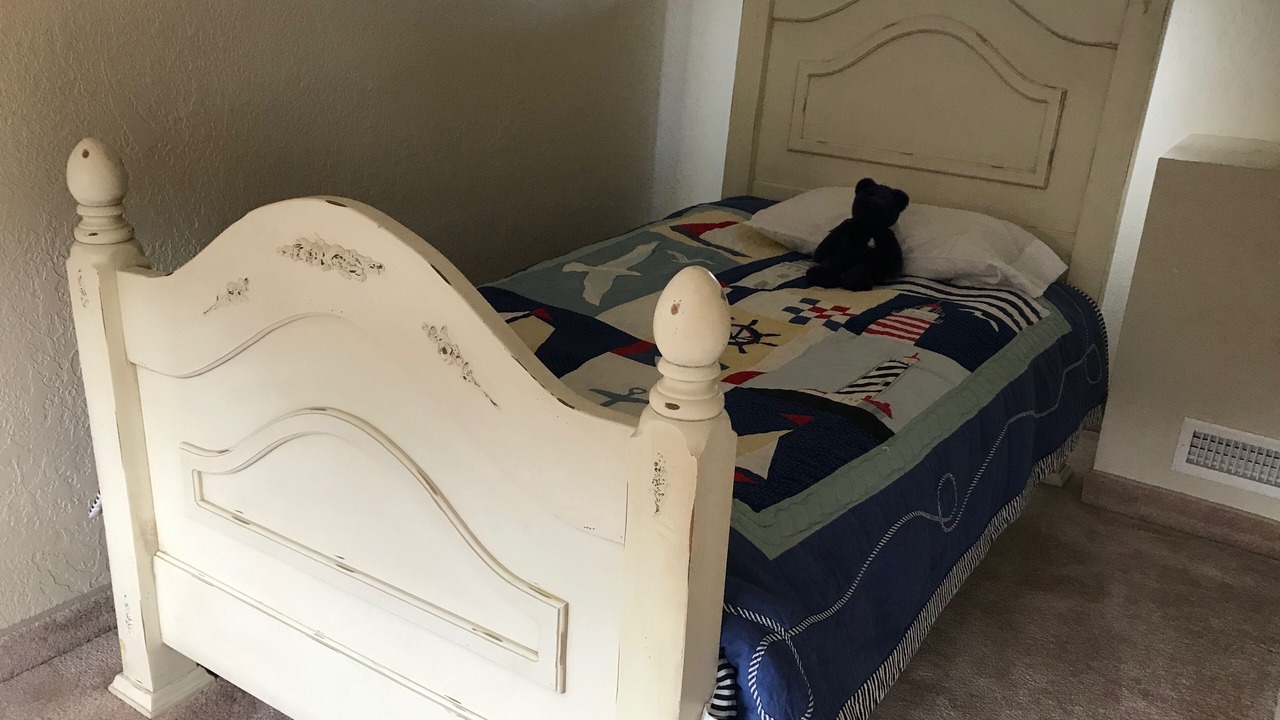 Photo of Bedroom in Pine Valley