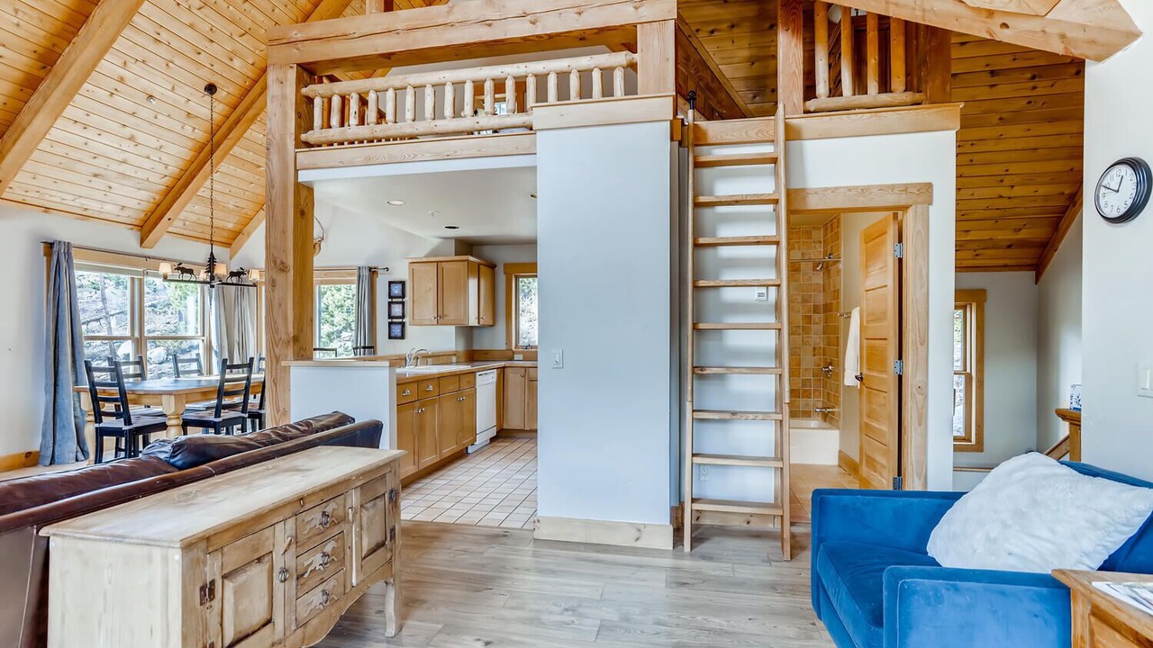 Photo of Livingroom in Keystone