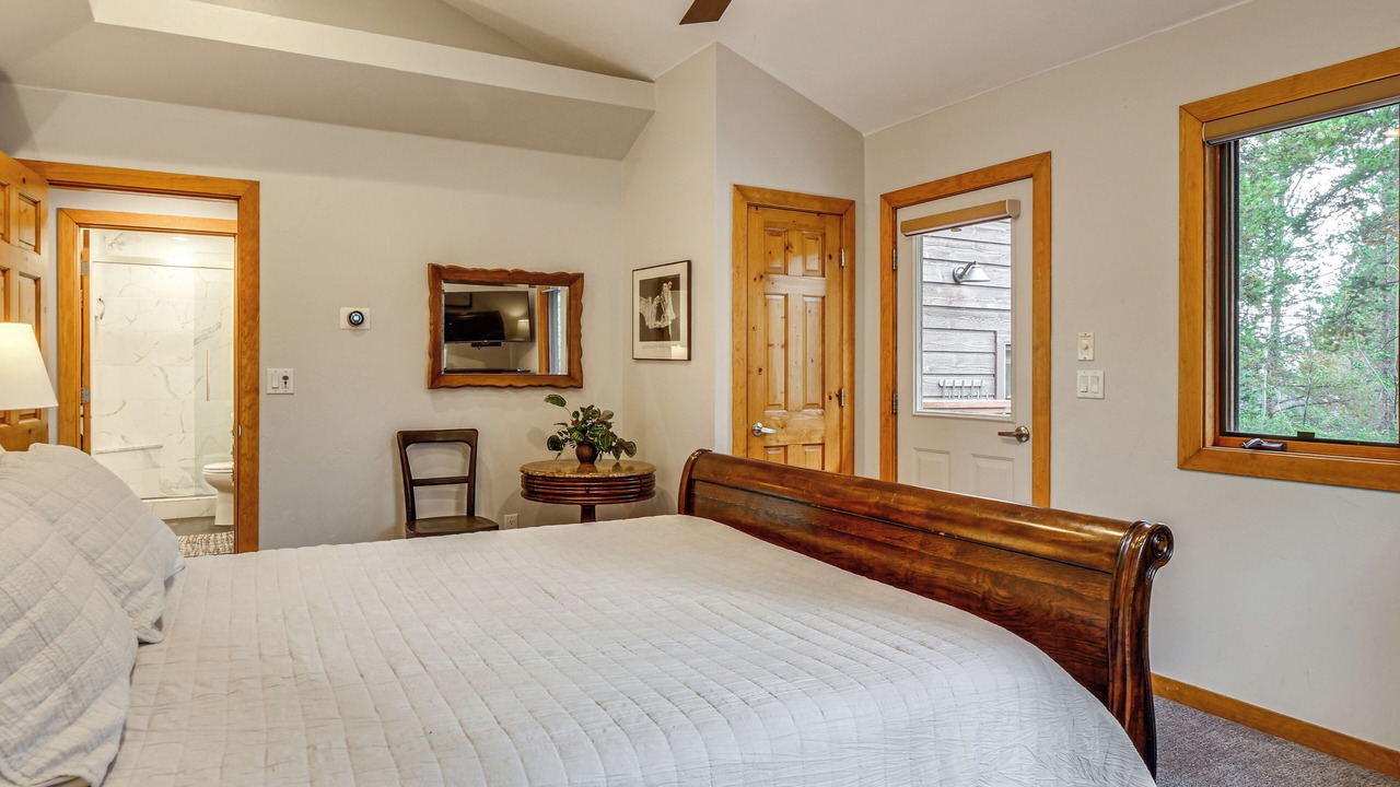Photo of Bedroom in Breckenridge Heights