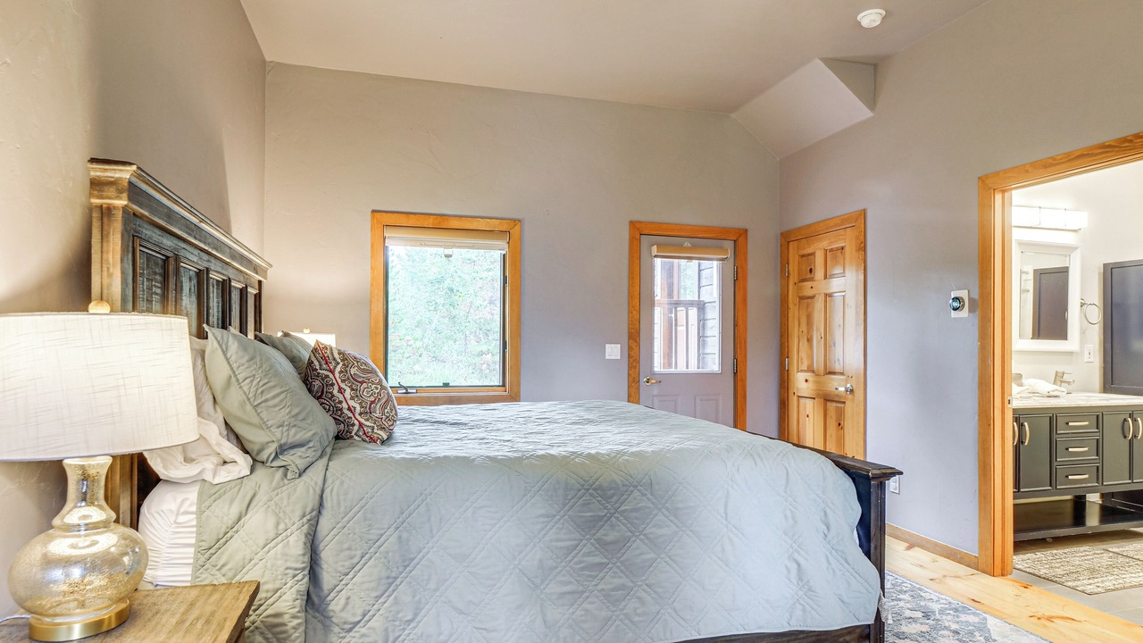 Photo of Bedroom in Breckenridge Heights