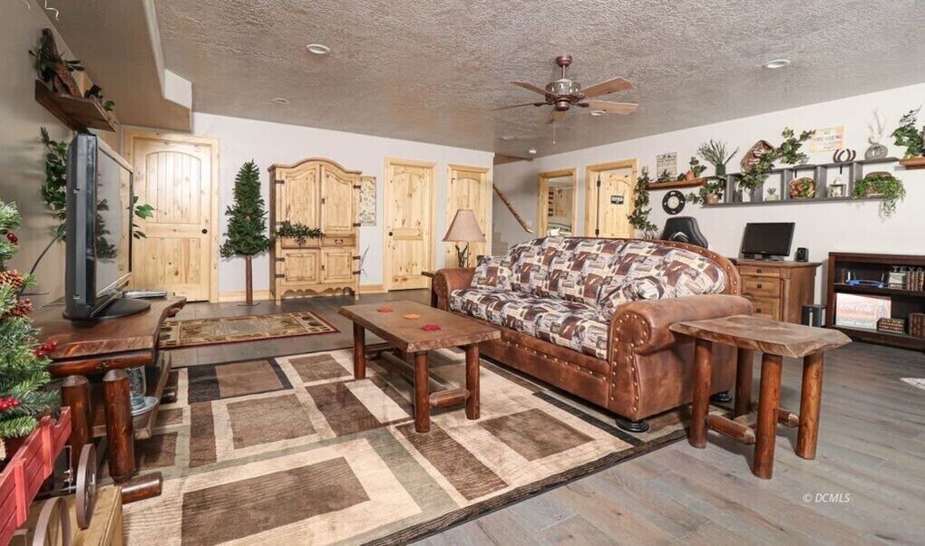 Photo of Bedroom in Mammoth Creek