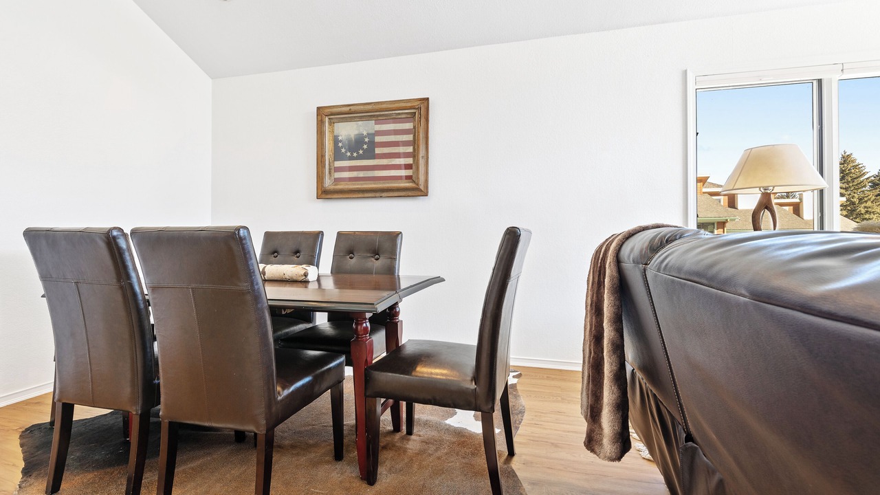 Photo of Livingroom in Avon