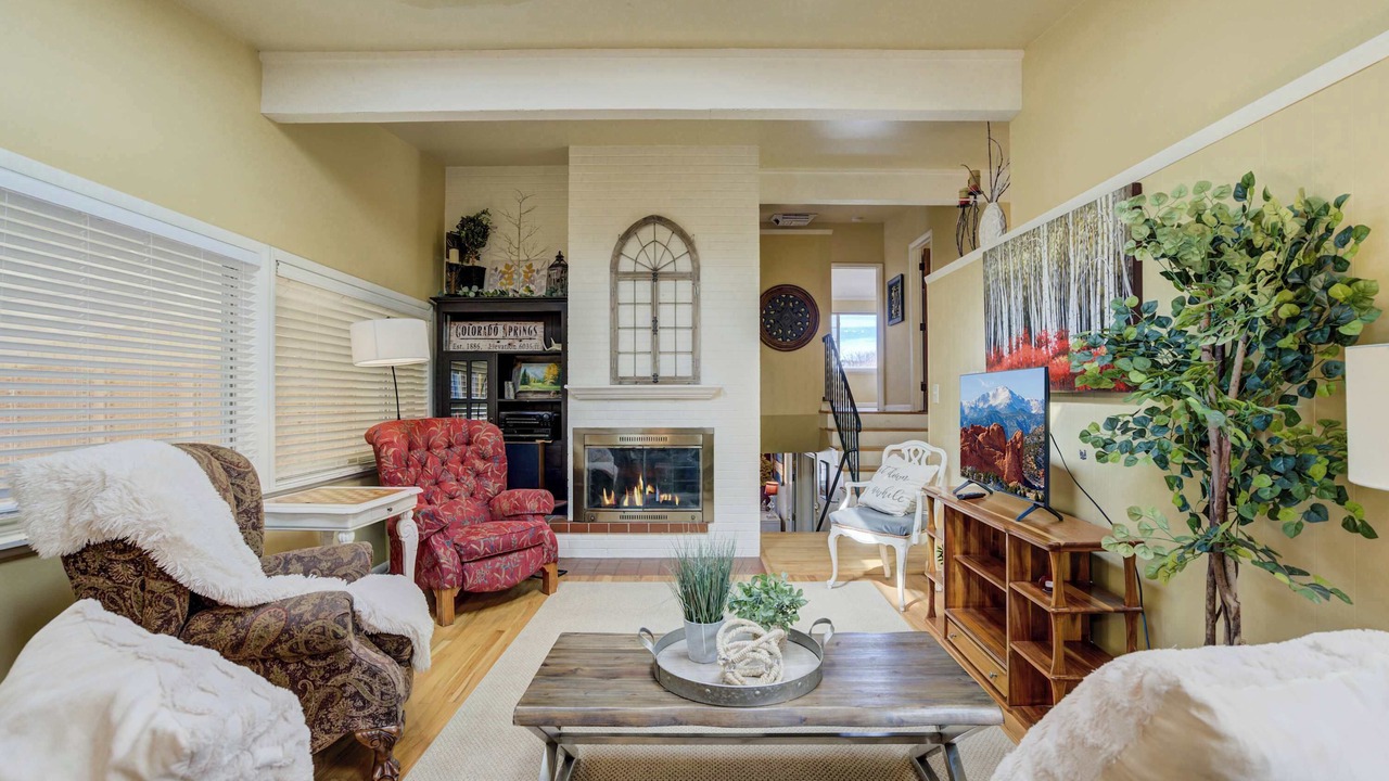 Photo of Livingroom in East Colorado Springs