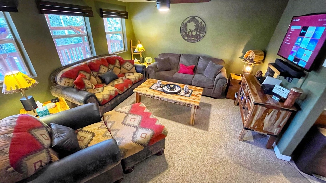 Photo of Livingroom in Duck Creek Village