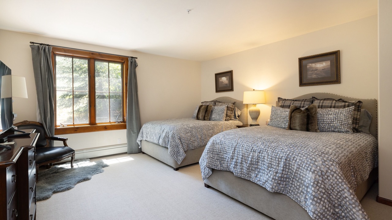 Photo of Bedroom in Avon