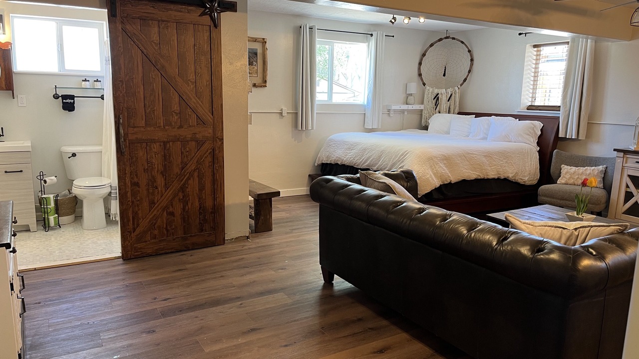 Photo of Bedroom in Torrey