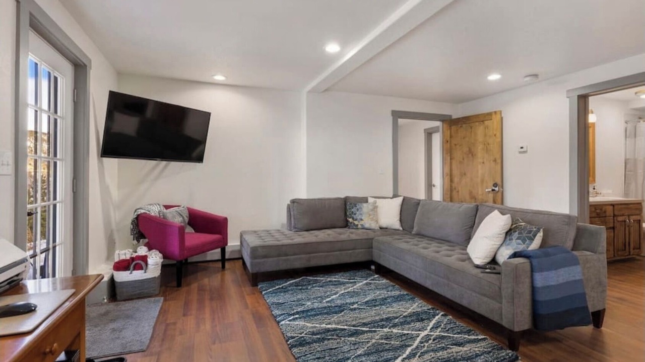 Photo of Livingroom in Breckenridge Heights