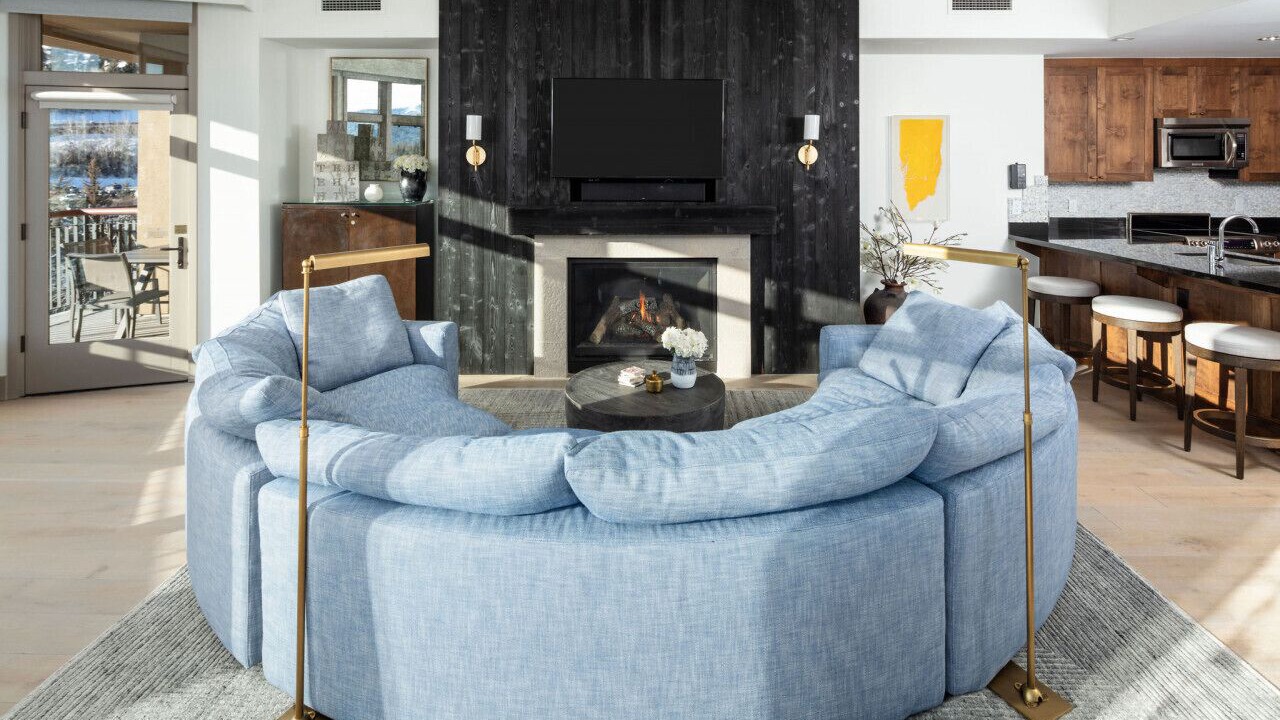 Photo of Livingroom in Avon