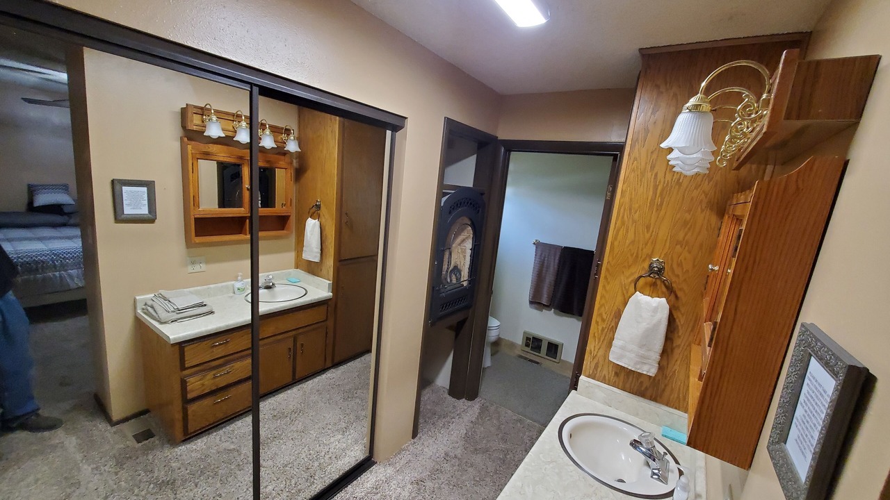 Photo of Bathroom in Lapoint
