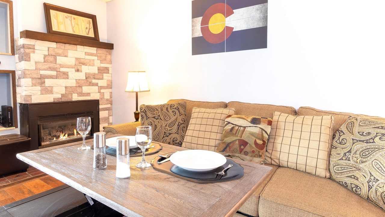 Photo of Bedroom in Peak 9
