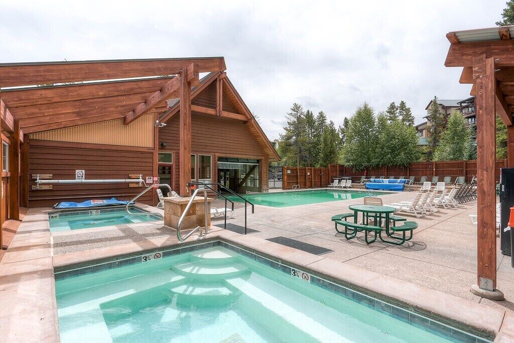 Photo of Outdoor in Peak 9