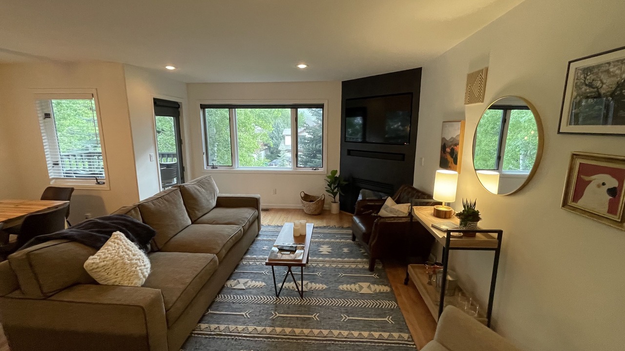 Photo of Livingroom in Avon
