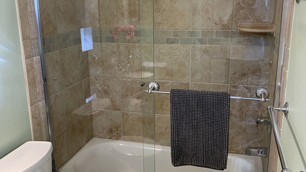 Photo of Bathroom in Hale