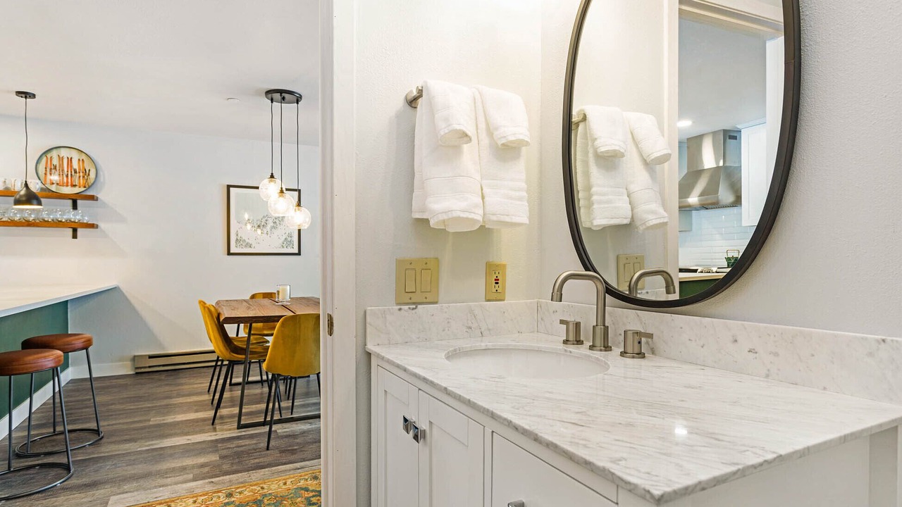 Photo of Bathroom in Highlands Townhomes