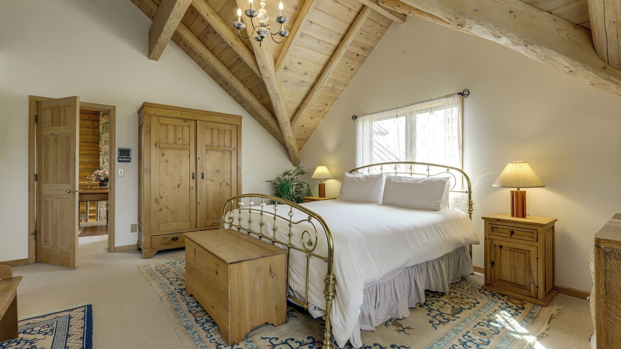 Photo of Bedroom in Glenwood Springs