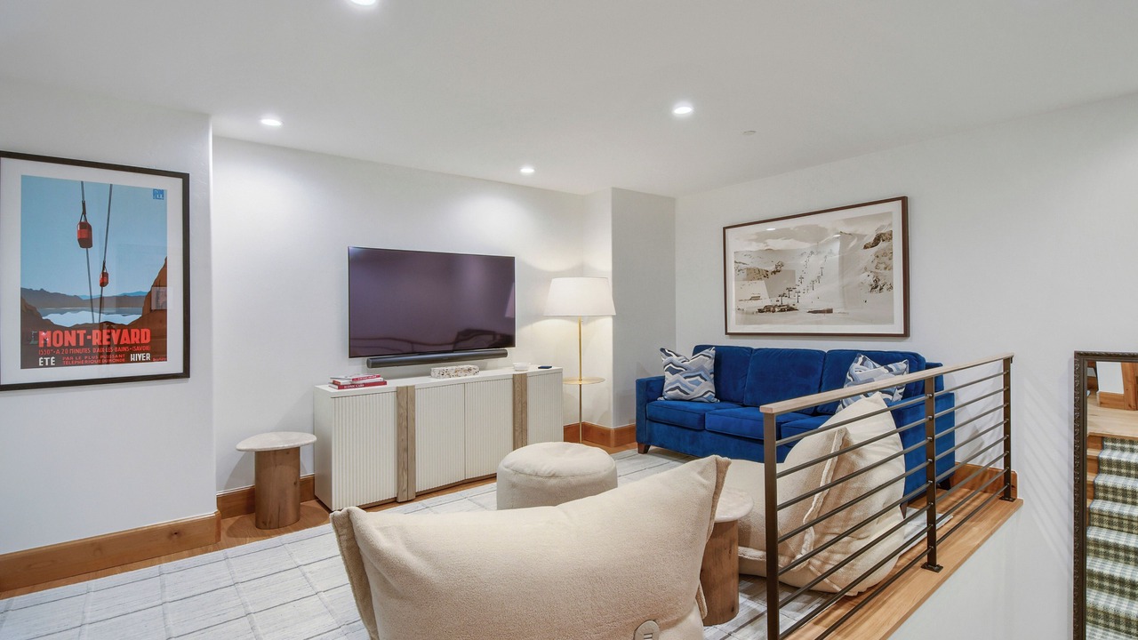 Photo of Livingroom in Vail