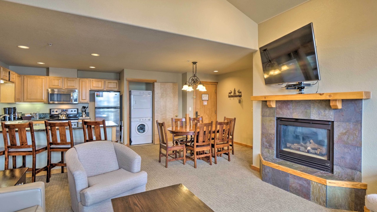 Photo of Livingroom in Four O'Clock